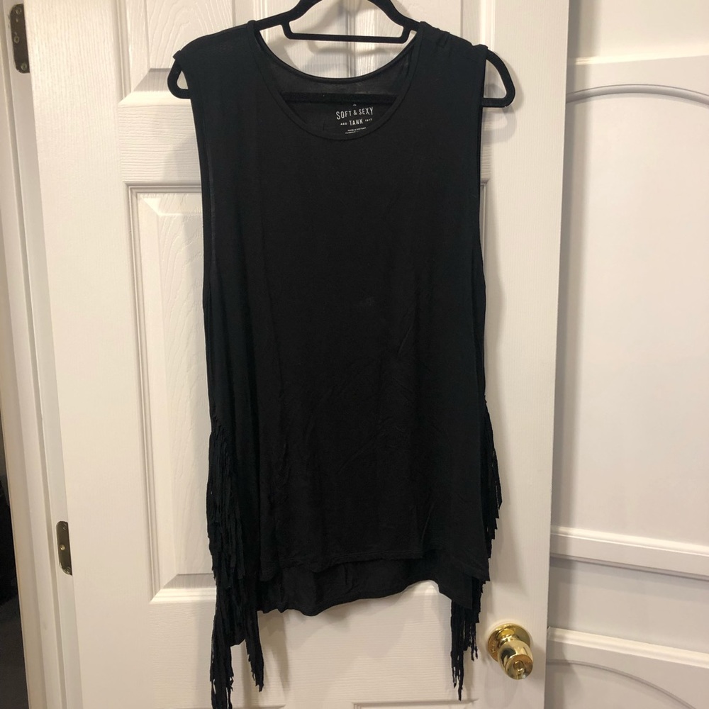 Black fringe tank